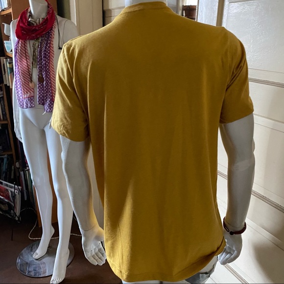 Adidas tee - Picture 6 of 6